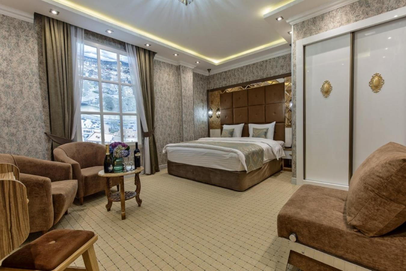 Aqua Hotel Tbilisi Buitenkant foto